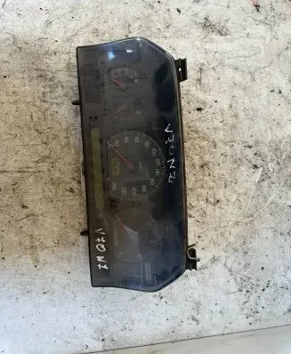 Volvo S70 V70 V70 XC Speedometer (instrument cluster) 9168144 9451530