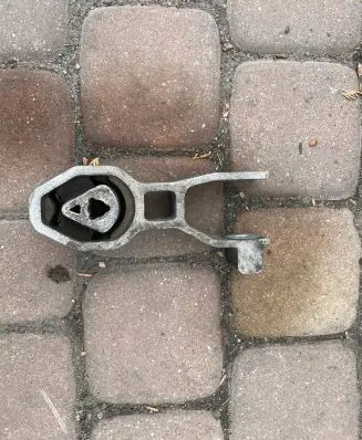 Fiat Grande Punto Gearbox mount 55700441 S2410F045