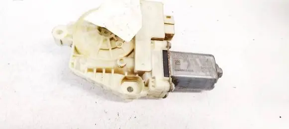 Mercedes-Benz C W205 Front door window regulator motor A2059060113