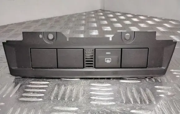Ford Focus Windscreen/window heater switch 7M5T18C621 4M5113D734BC