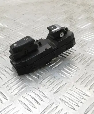 KIA Sportage Electric window control switch 93575F1020 QAH8278