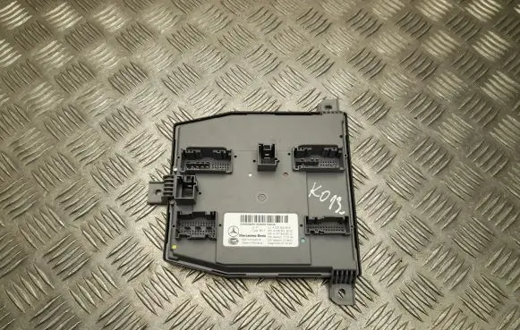 Mercedes-Benz EQC Comfort/convenience module A2059006651