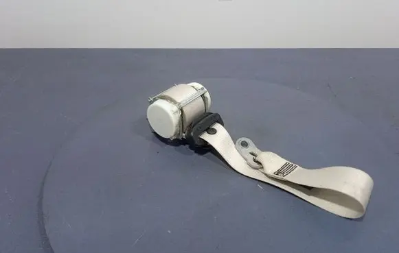 BMW 6 F12 F13 Front seatbelt 7268733
