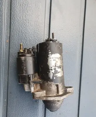 Volkswagen PASSAT B5 Starter motor
