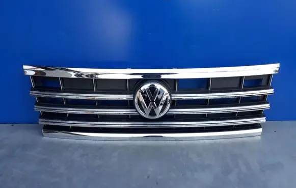 Volkswagen Touareg III Front grill 760853651L