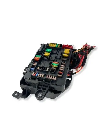 BMW 3 F30 F35 F31 Fuse module 9389070 6114V69389070