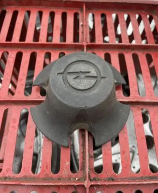 Opel Corsa A Original wheel cap 90124398 2512689