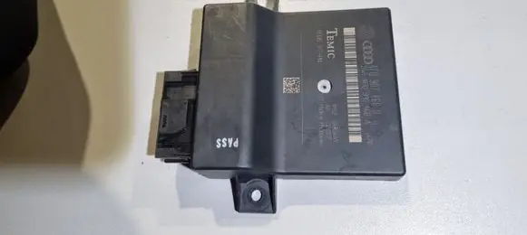 Audi A6 S6 C6 4F Gateway control module 4F0907468D