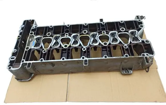 Mercedes-Benz S W116 Engine head R1100162904