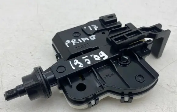 Toyota Prius Prime Fuel tank cap lock 