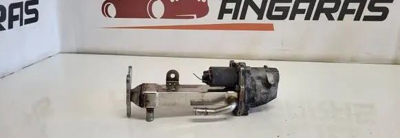 Volvo V70 EGR valve cooler 30637142 16057 92685