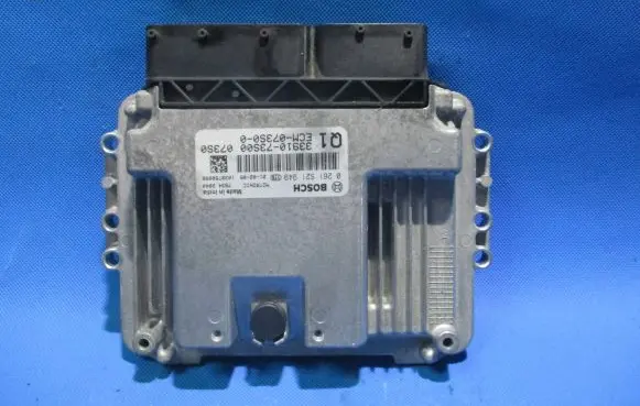 Suzuki Ignis Engine control unit/module 0261S21949