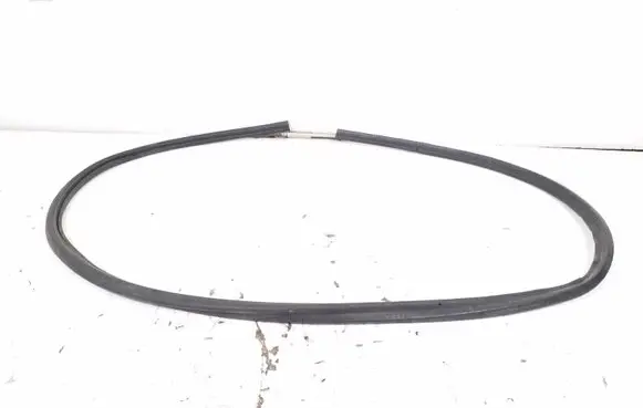 Audi Q7 4L Engine compartment rubber 4L0823731