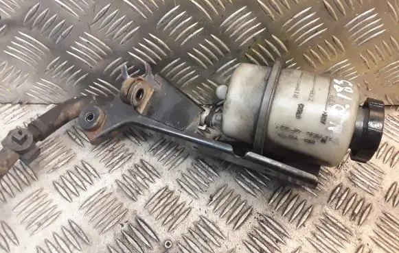 Nissan Pathfinder R51 Power steering fluid tank/reservoir
