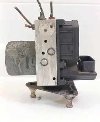Mercedes-Benz Sprinter W901 W902 W903 W904 ABS Pump A0004465689 065900043