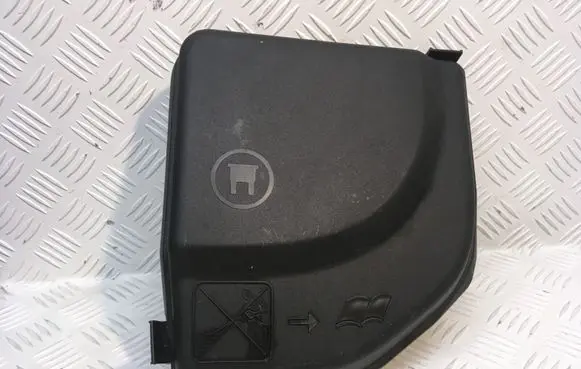 Citroen C4 I Fuse box cover 9653315180