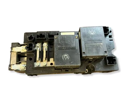 Toyota Prius (XW30) Relay mounting block G92Z128010