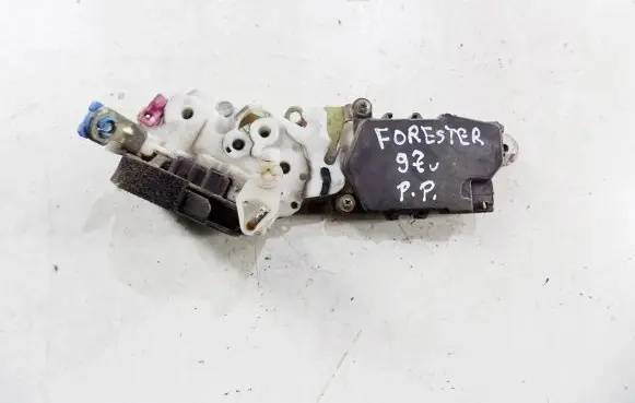 Subaru Forester SF Front door lock