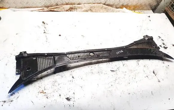 Toyota Avensis T220 Wiper trim 5578105040 55781-05040