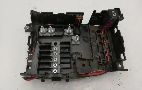 Volkswagen Touareg I Fuse module 7L0937548C
