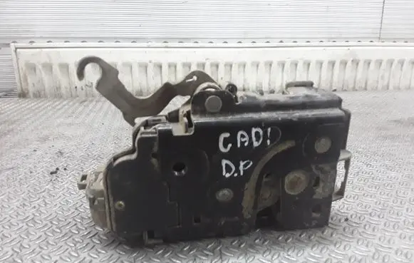 Volkswagen Caddy Front door lock