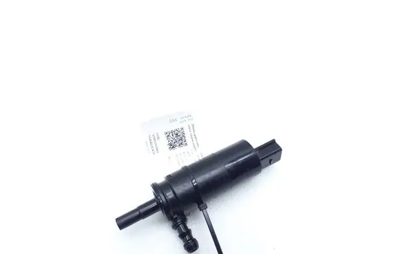 BMW 5 E60 E61 Headlight washer pump 6973097 67126973097