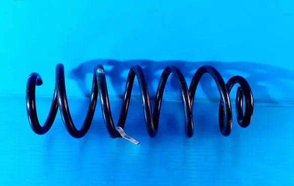 Tesla Model 3 Front coil spring 104437903F