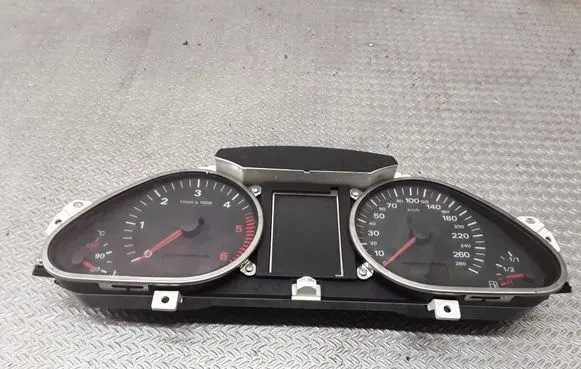 Audi A6 S6 C6 4F Speedometer (instrument cluster) 4F0920932
