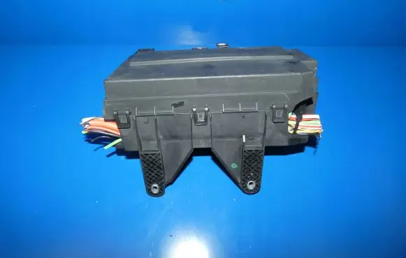 Jaguar XE Fuse module