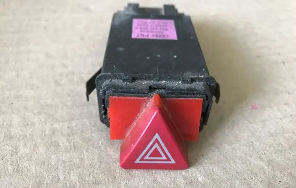 Audi A4 S4 B7 8E 8H Hazard light switch 4B0941509C