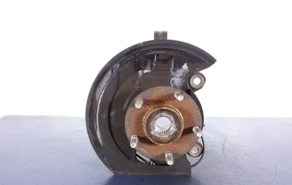 Nissan Juke I F15 Front wheel hub spindle knuckle
