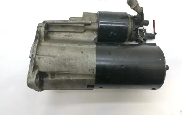 Volkswagen Polo Starter motor 001911023