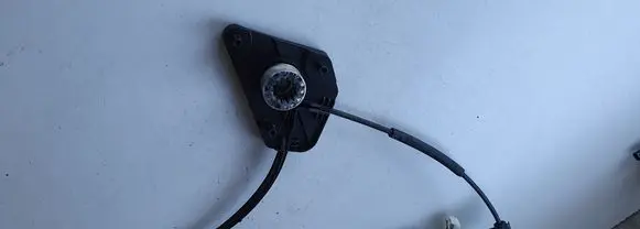 Skoda Rapid (NH) Rear window lifting mechanism without motor