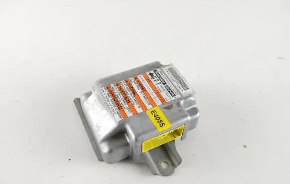 Suzuki Grand Vitara I Airbag control unit/module 3891065D11 0220431VVXL 1523002043