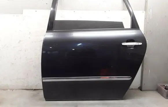 Toyota Avensis Verso Rear door 