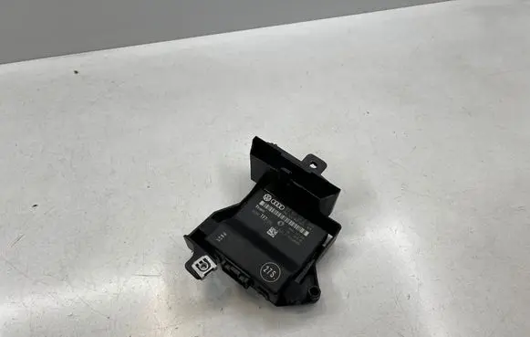 Audi TT TTS Mk2 Gateway control module 1K0907530Q 1K0907951