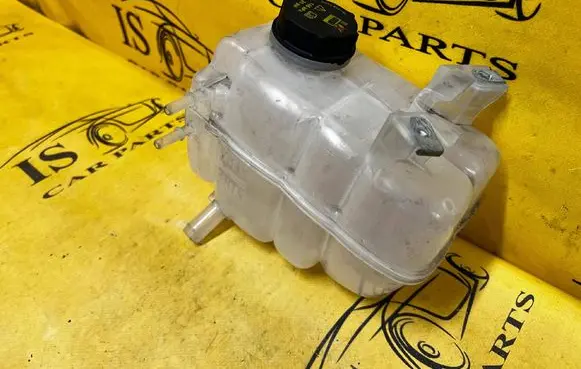 Ford Bronco Coolant expansion tank/reservoir MB3G-8A080-AD MB3G8A080AD