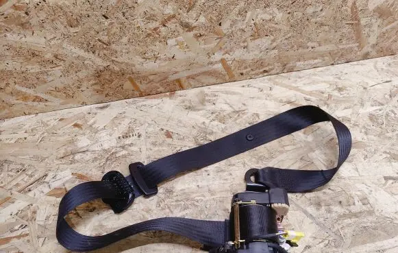 Maserati Quattroporte Front seatbelt 0403050 33045975