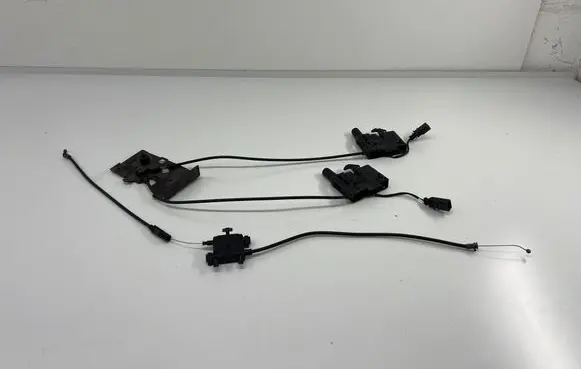 Audi Q7 4M Engine bonnet/hood lock/catch 4M0823509B