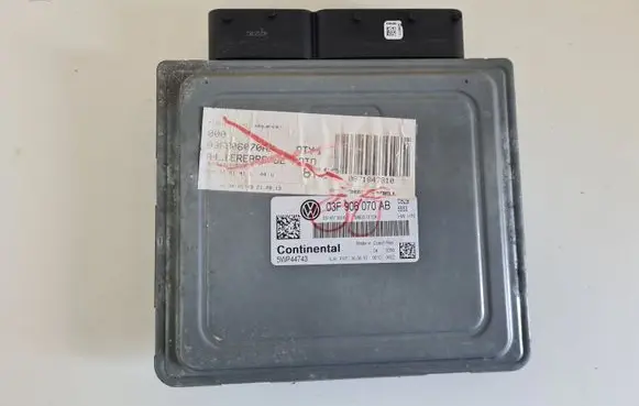 Volkswagen Beetle A5 Engine control unit/module 03F906070AB 03F907309R