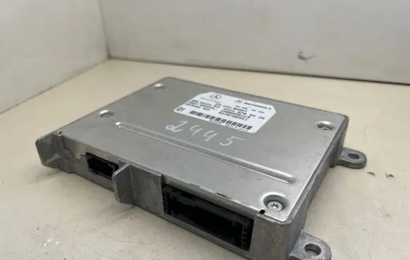 Mercedes-Benz E W211 Bluetooth control unit module A2118705526 UH06MM01CB DM70788951