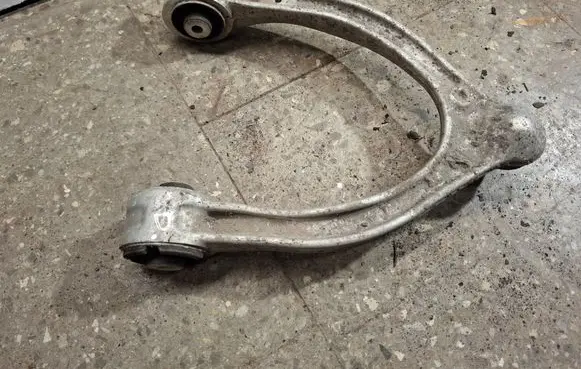 Mercedes-Benz C W205 Front lower control arm/wishbone
