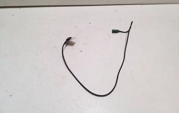 Tesla Model S Aerial antenna amplifier 105239300B