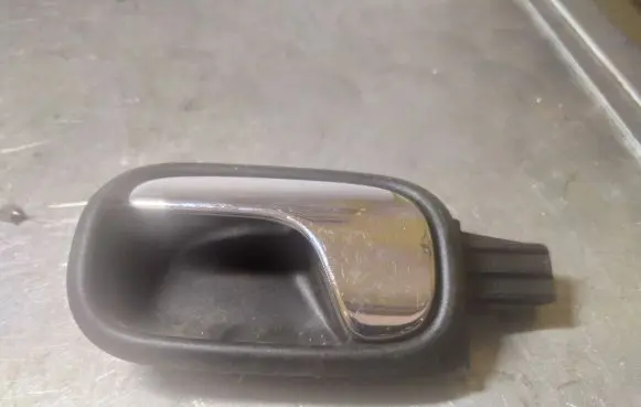 Rear door interior handle