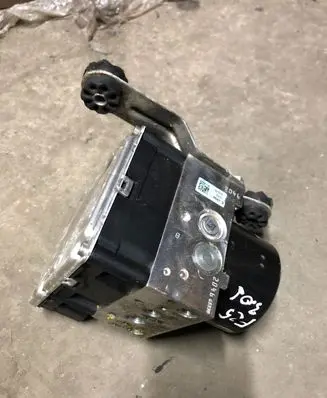 BMW X3 F25 ABS Pump 6875413 6875414