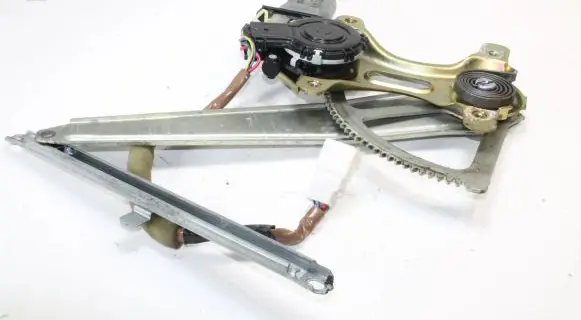 Lexus LS 430 Rear window lifting mechanism without motor 8571050090