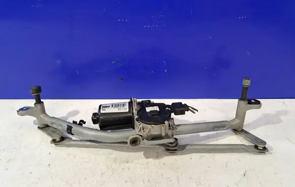 Front wiper linkage and motor