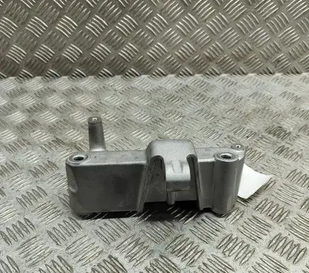 Volvo XC40 Engine mounting bracket 31686307