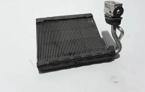 Air conditioning (A/C) radiator (interior)