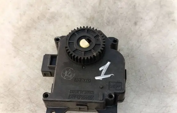 Lexus IS 220D-250-350 Air flap motor/actuator 0638000171 7H4121